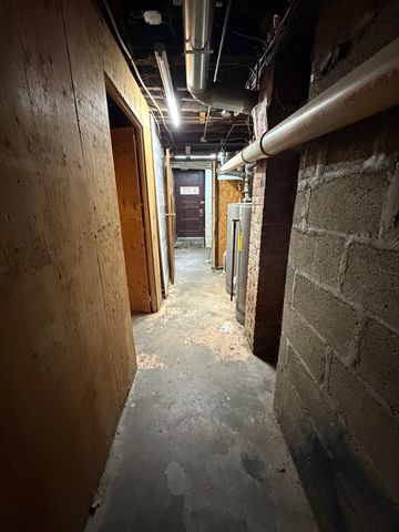 67 Cleverly Ct, Quincy, MA 02169