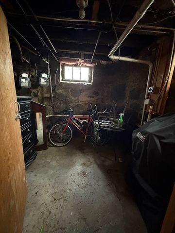 67 Cleverly Ct, Quincy, MA 02169