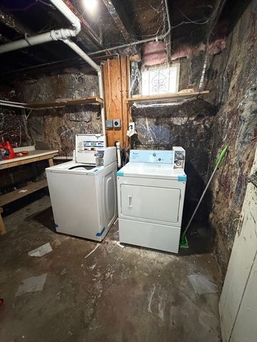 67 Cleverly Ct, Quincy, MA 02169