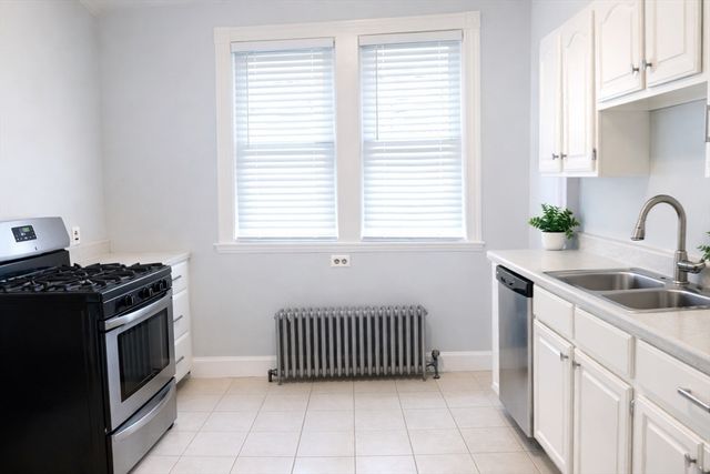 67 Cleverly Ct, Quincy, MA 02169