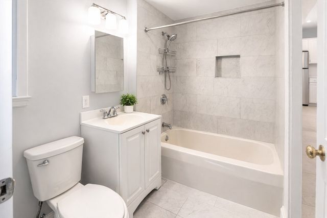 67 Cleverly Ct, Quincy, MA 02169