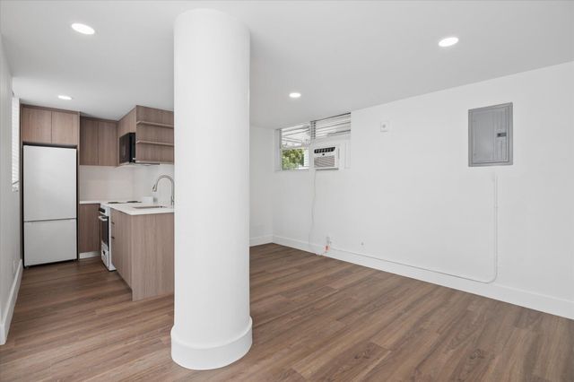 524 Orton Avenue 101, Fort Lauderdale, FL 33304