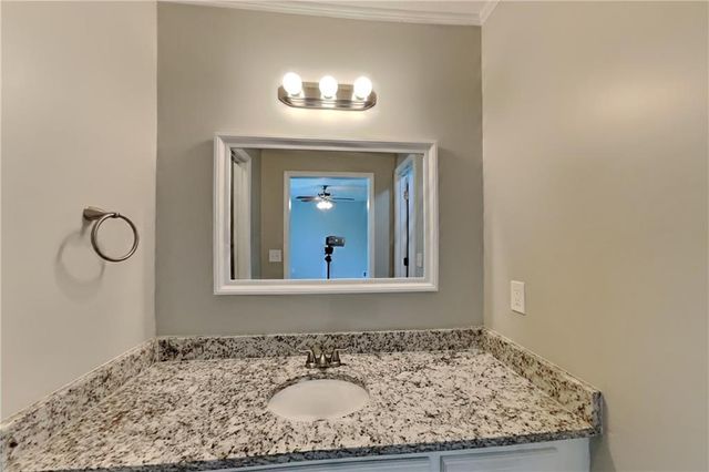 904 Branford Lane NW, Lilburn, GA 30047