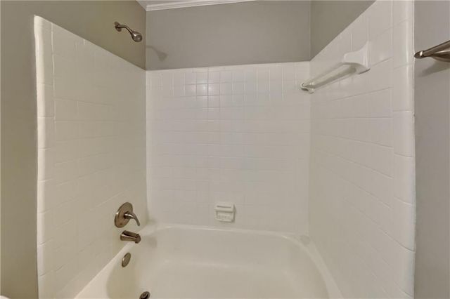 904 Branford Lane NW, Lilburn, GA 30047