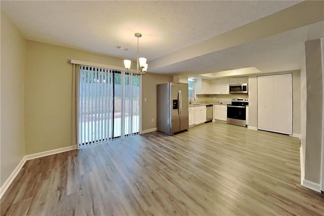 904 Branford Lane NW, Lilburn, GA 30047