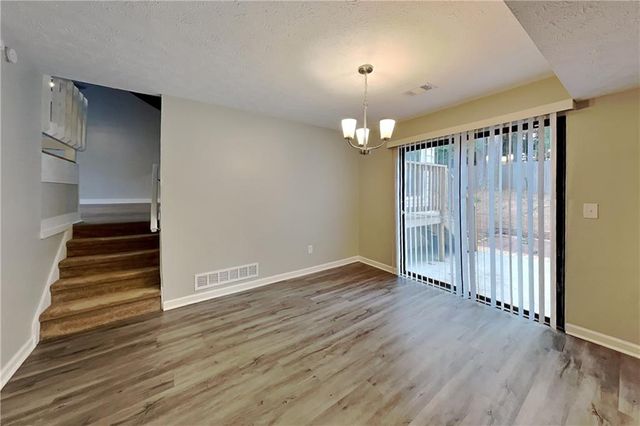 904 Branford Lane NW, Lilburn, GA 30047