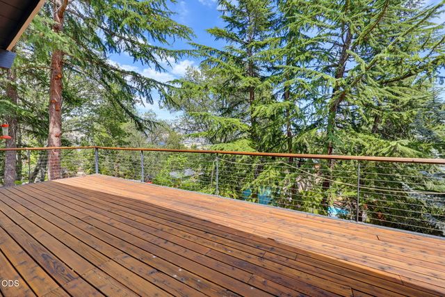 424 Courtney Street, Ashland, OR 97520