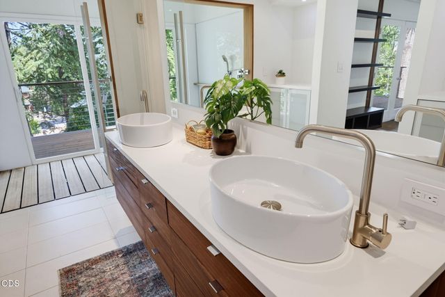 424 Courtney Street, Ashland, OR 97520