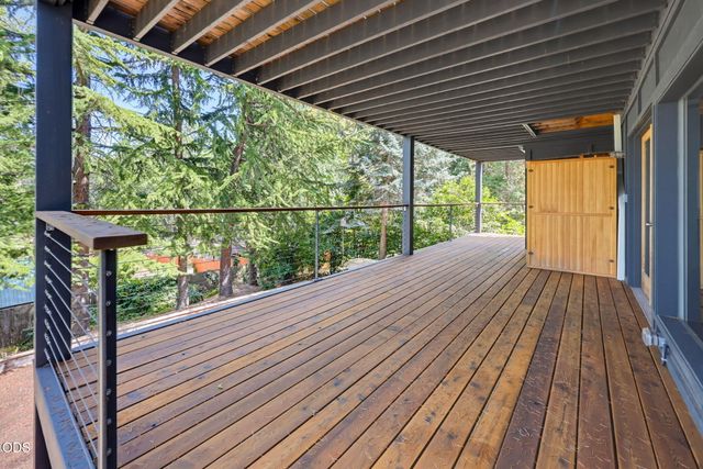 424 Courtney Street, Ashland, OR 97520