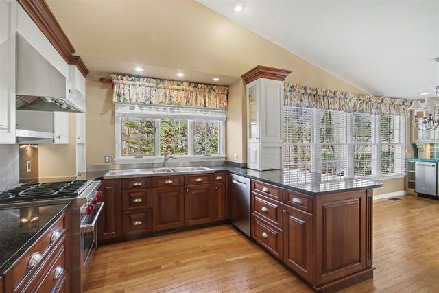 16840 Landing Drive, Spring Lake, MI 49456