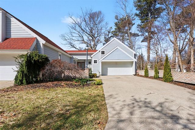 16840 Landing Drive, Spring Lake, MI 49456