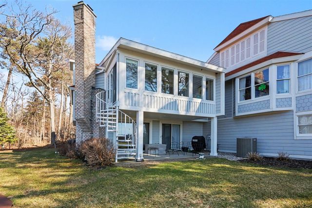 16840 Landing Drive, Spring Lake, MI 49456