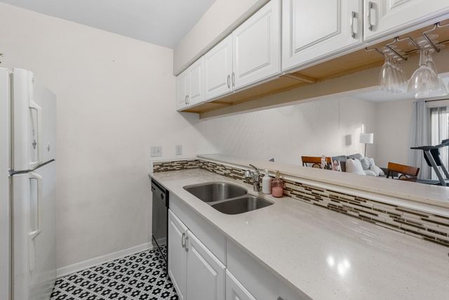 8429 Hearth Drive 23, Houston, TX 77054