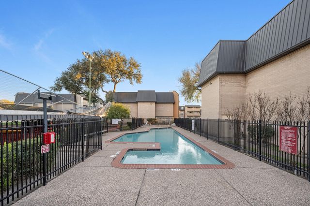 8429 Hearth Drive 23, Houston, TX 77054