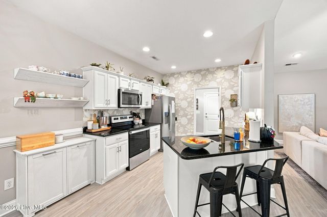 380 Southbend Court NE, Leland, NC 28451
