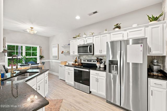 380 Southbend Court NE, Leland, NC 28451