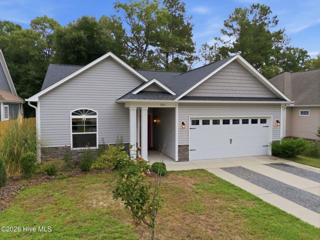 380 Southbend Court NE, Leland, NC 28451