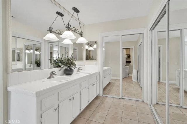 14127 Crow, Apple Valley, CA 92307