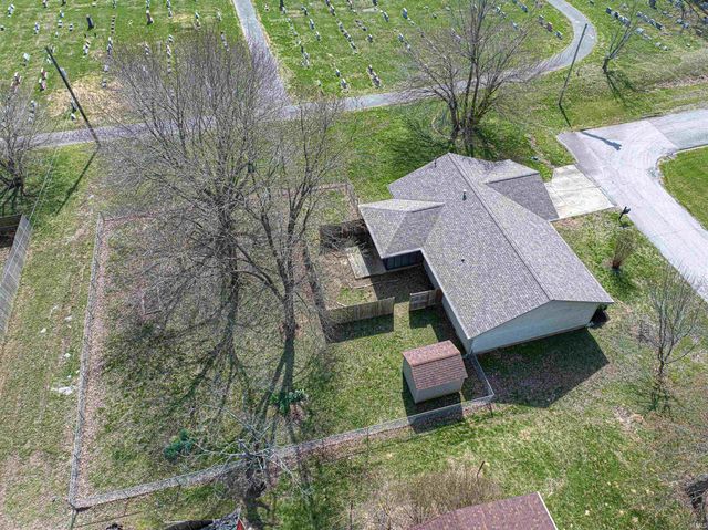 1320 S Second Street, Boonville, IN 47601