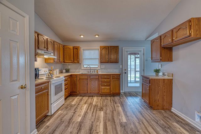 1320 S Second Street, Boonville, IN 47601