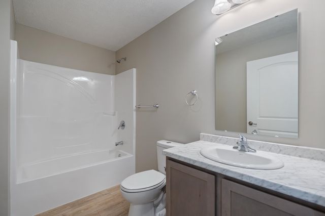 1161 E Dove Lane, Milford, IN 46542