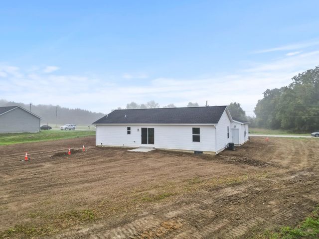 1161 E Dove Lane, Milford, IN 46542