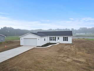 1161 E Dove Lane, Milford, IN 46542