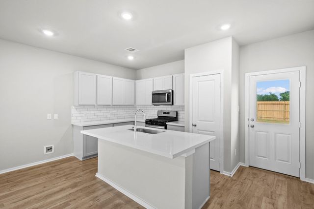 13211 Padre Bay Lane, Rosharon, TX 77583