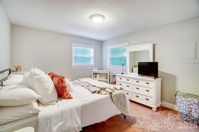 3800 Vanderburg Drive S, Concord, NC 28025