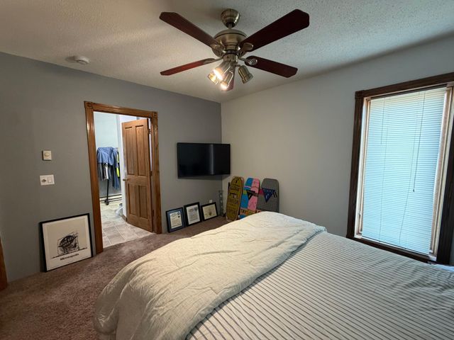 409 9th Street S, Fargo, ND 58103