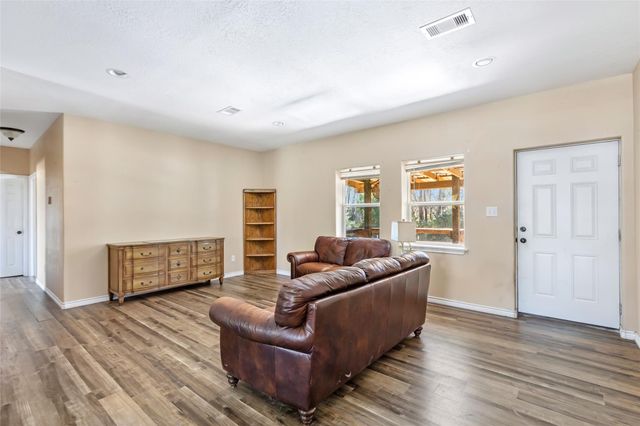 193 Hammerbill Street, Livingston, TX 77351