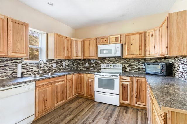 193 Hammerbill Street, Livingston, TX 77351