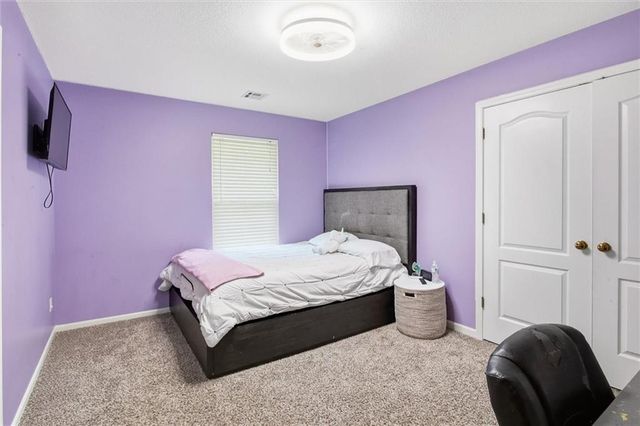 9414 Swarner Drive, Lenexa, KS 66215