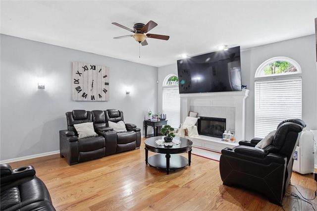 9414 Swarner Drive, Lenexa, KS 66215