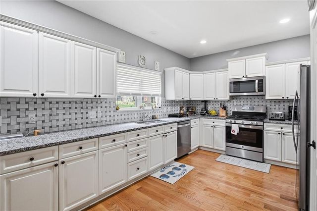 9414 Swarner Drive, Lenexa, KS 66215