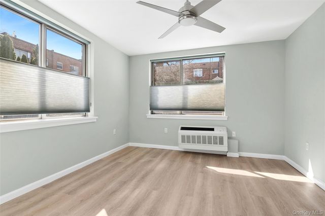 33-30 61st Street 105, Woodside, NY 11377