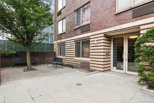 33-30 61st Street 105, Woodside, NY 11377