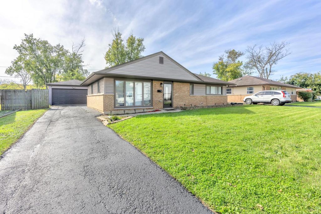 167 N Shabbona Drive, Park Forest, IL 60466 — exterior