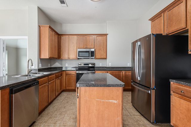 824 Cutting Horse Drive, Mansfield, TX 76063
