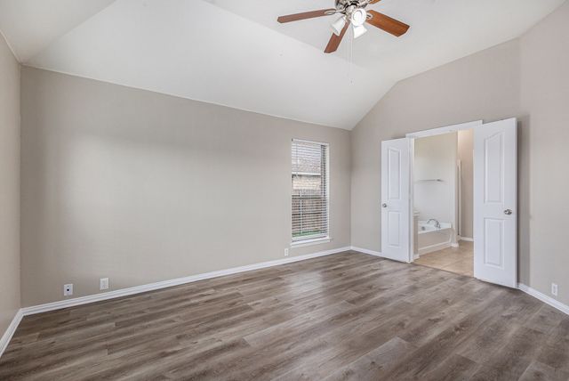 824 Cutting Horse Drive, Mansfield, TX 76063
