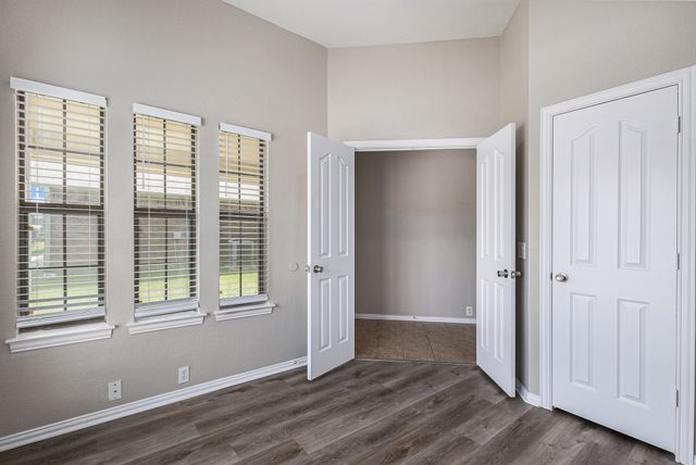 824 Cutting Horse Drive, Mansfield, TX 76063