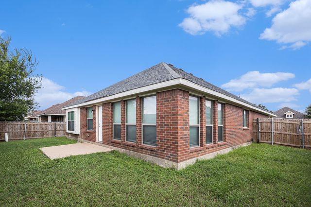 824 Cutting Horse Drive, Mansfield, TX 76063