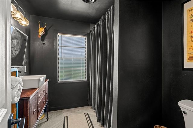 4228 FM 390 West, Burton, TX 77835