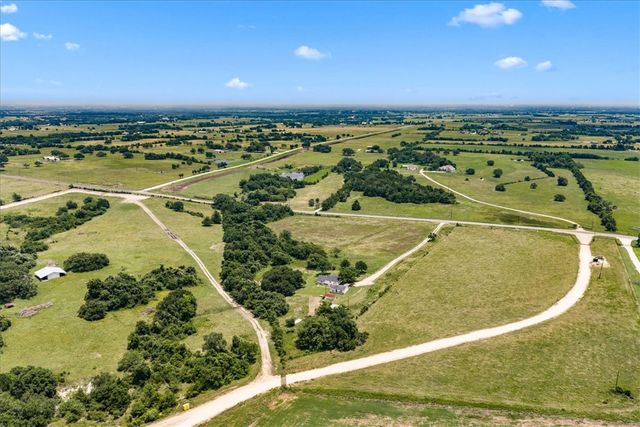 4228 FM 390 West, Burton, TX 77835