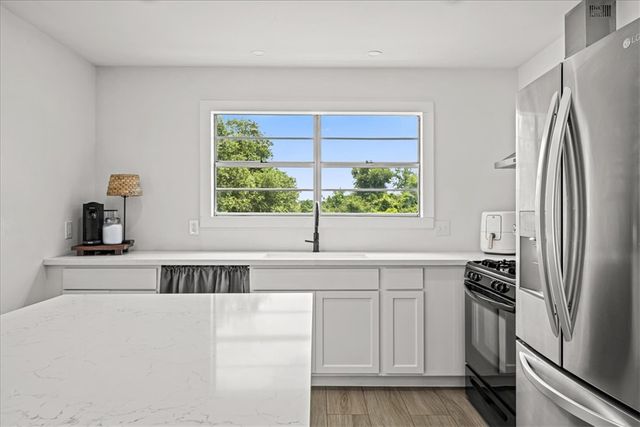 4228 FM 390 West, Burton, TX 77835