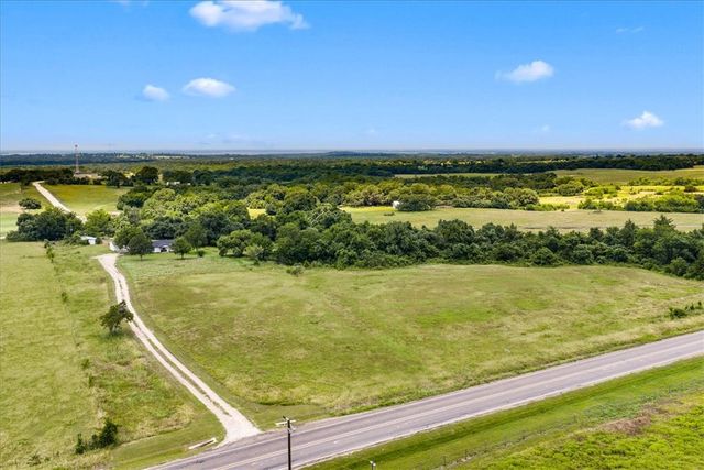 4228 FM 390 West, Burton, TX 77835