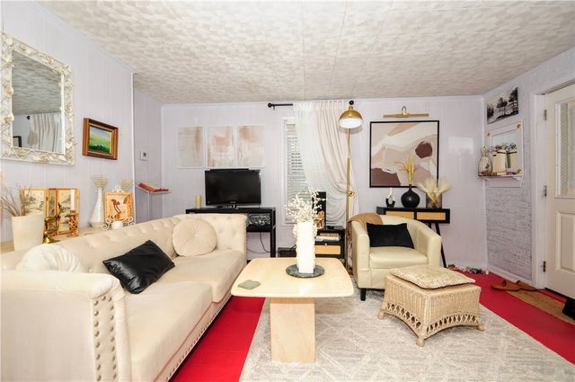 2 McCormick Ave., Uniontown, PA 15401