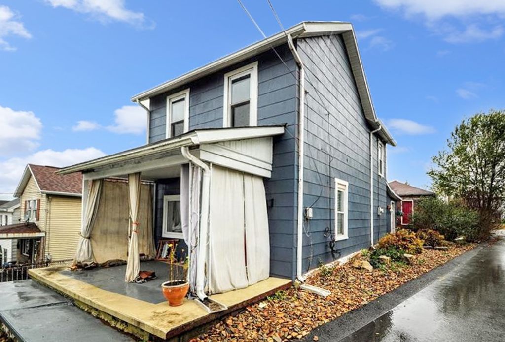 2 McCormick Ave., Uniontown, PA 15401