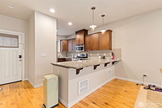 16522 1st Park SE, Bothell, WA 98012