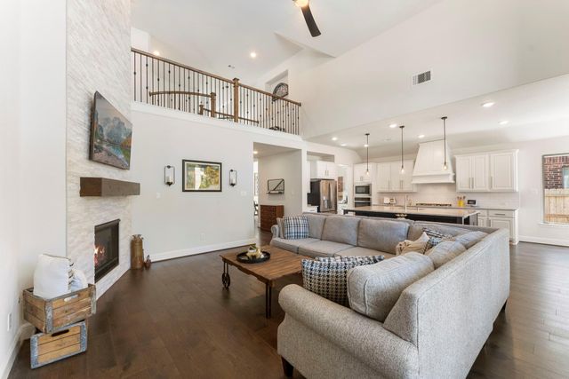 32064 Autumn Orchard Lane, Conroe, TX 77385